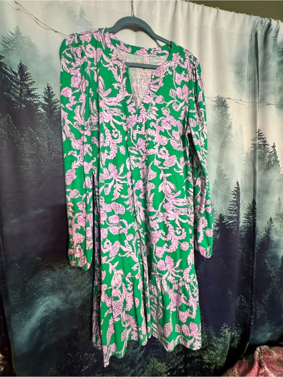 Lilly Pulitzer Dresses & Skirts - Lilly Pulitzer Green and Pink Long Sleeve Floral Dress